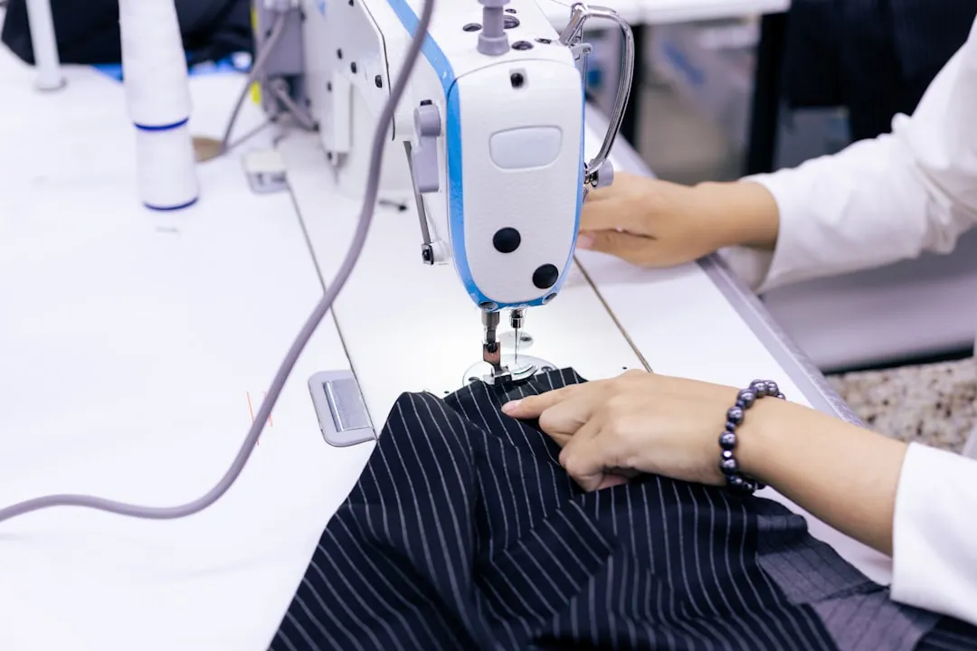 海南企业技术选型对比：奇锐科技研发服务与通用开发方案优劣分析